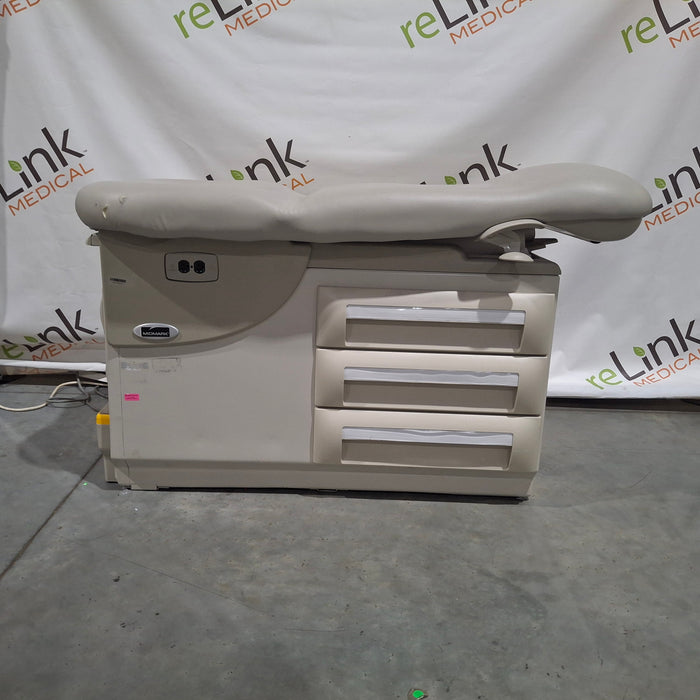 Midmark Midmark 604 Manual Examination Table Exam Chairs / Tables reLink Medical