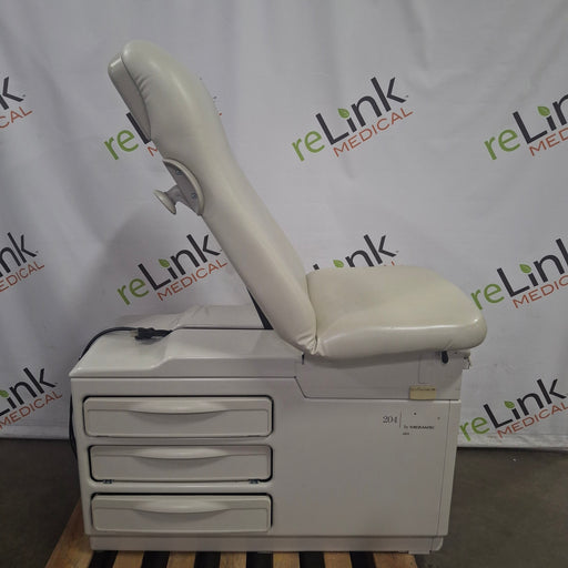 Midmark Midmark 204 Exam Table Exam Chairs / Tables reLink Medical