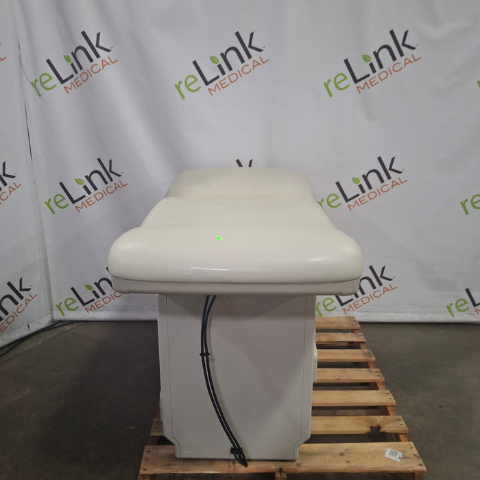 Midmark 204 Exam Table