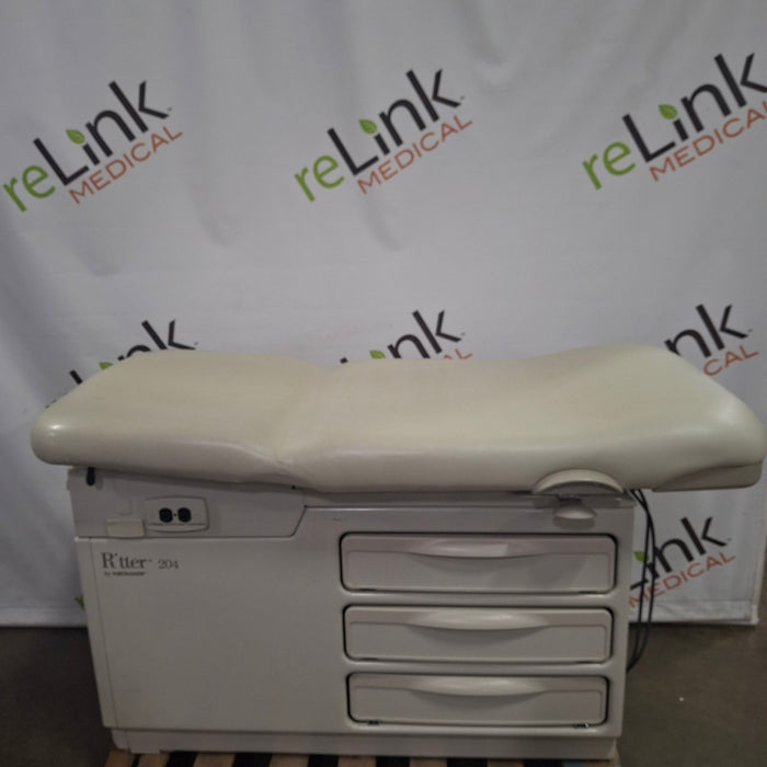 Midmark Midmark 204 Exam Table Exam Chairs / Tables reLink Medical
