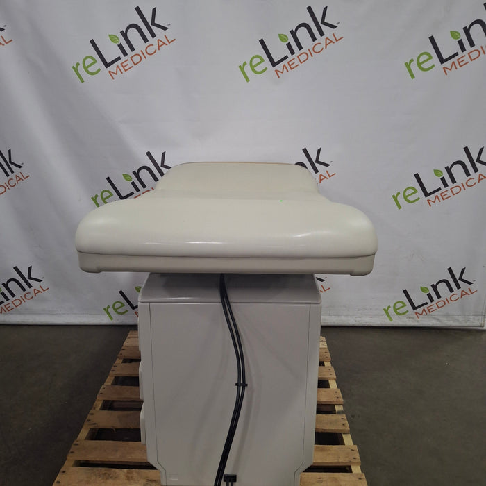 Midmark Midmark 204 Exam Table Exam Chairs / Tables reLink Medical