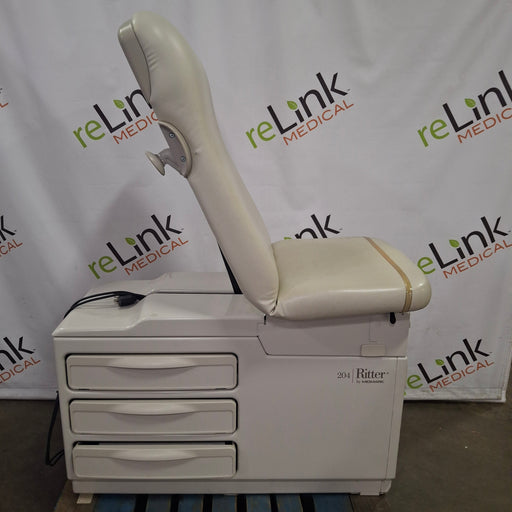 Midmark Midmark 204 Exam Table Exam Chairs / Tables reLink Medical