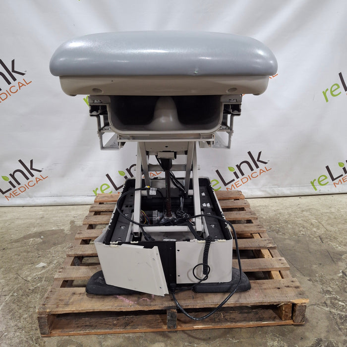 Midmark 625 Barrier-Free Power Exam Table