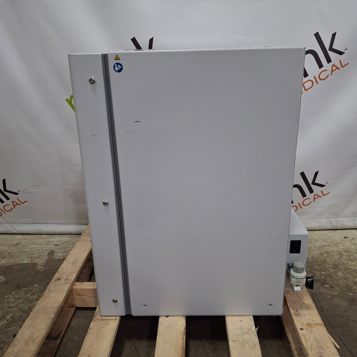 New Brunswick Scientific Galaxy 170 S Incubator