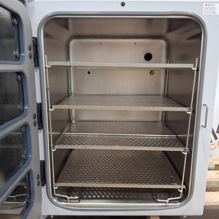 New Brunswick Scientific Galaxy 170 S Incubator