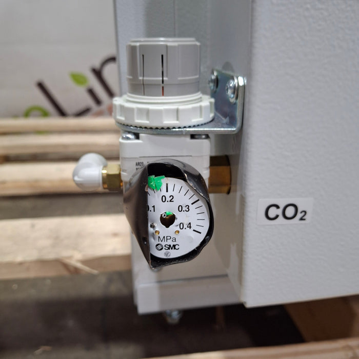 New Brunswick Scientific Galaxy 170 S Incubator