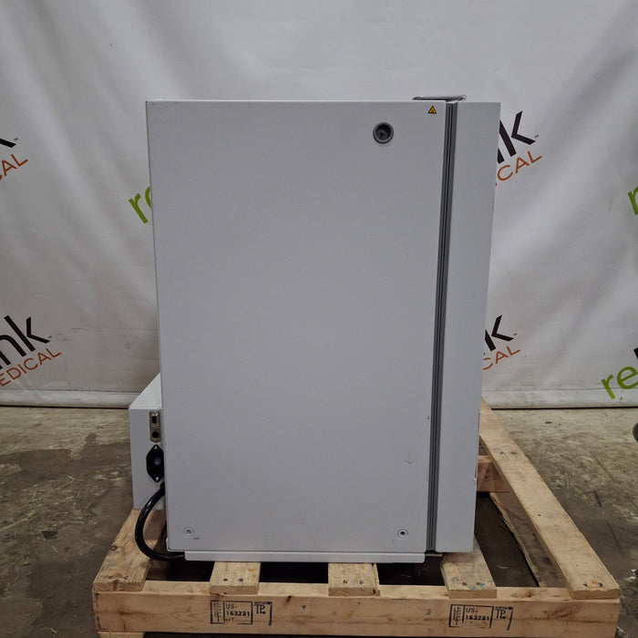 New Brunswick Scientific Galaxy 170 S Incubator