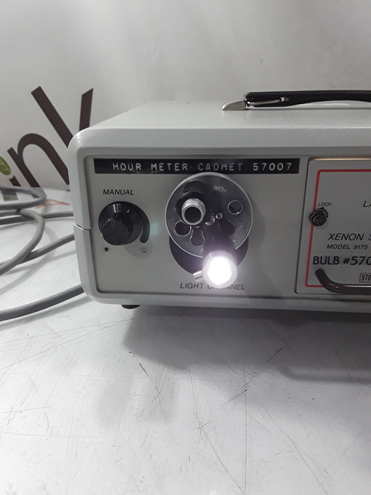 Luxtec Luxtec 9300 Xenon Series 9000 Light Source Surgical Equipment reLink Medical
