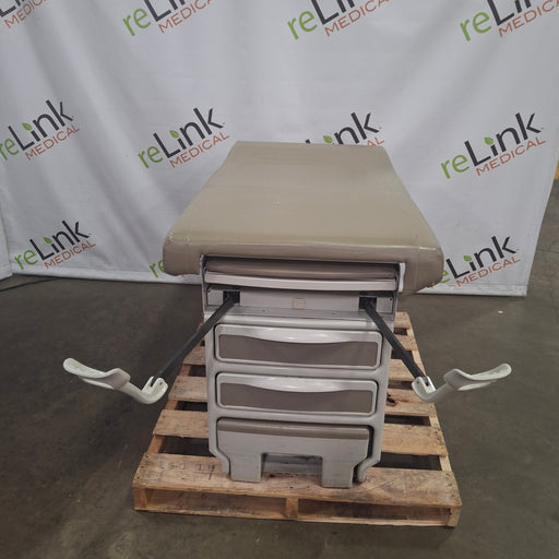 Midmark Midmark 204 Exam Table Exam Chairs / Tables reLink Medical