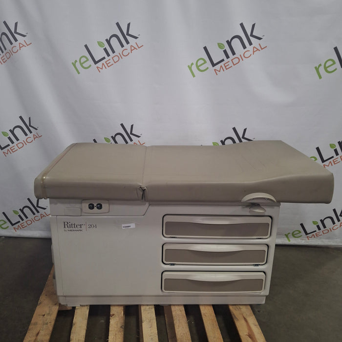 Midmark Midmark 204 Exam Table Exam Chairs / Tables reLink Medical