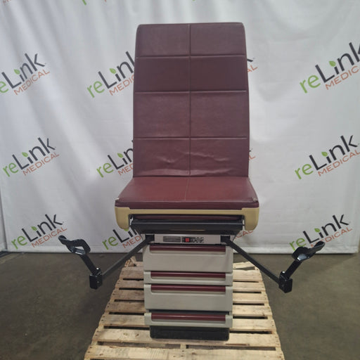 Midmark Midmark 404 Exam Table Exam Chairs / Tables reLink Medical