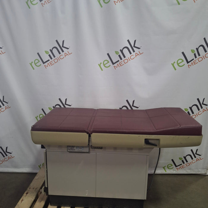 Midmark Midmark 404 Exam Table Exam Chairs / Tables reLink Medical