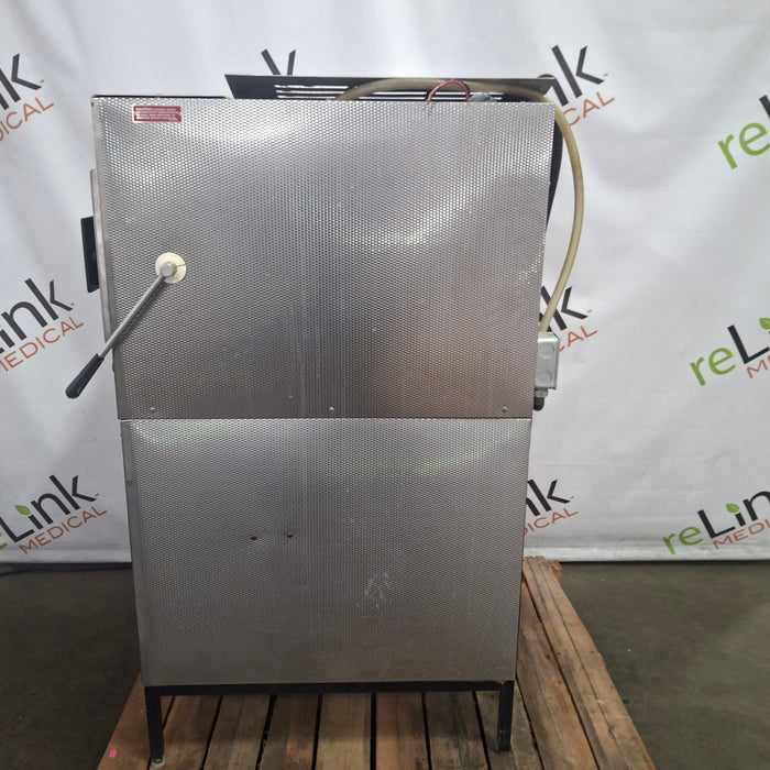 Pelton & Crane Magna-Clave Sterilizer