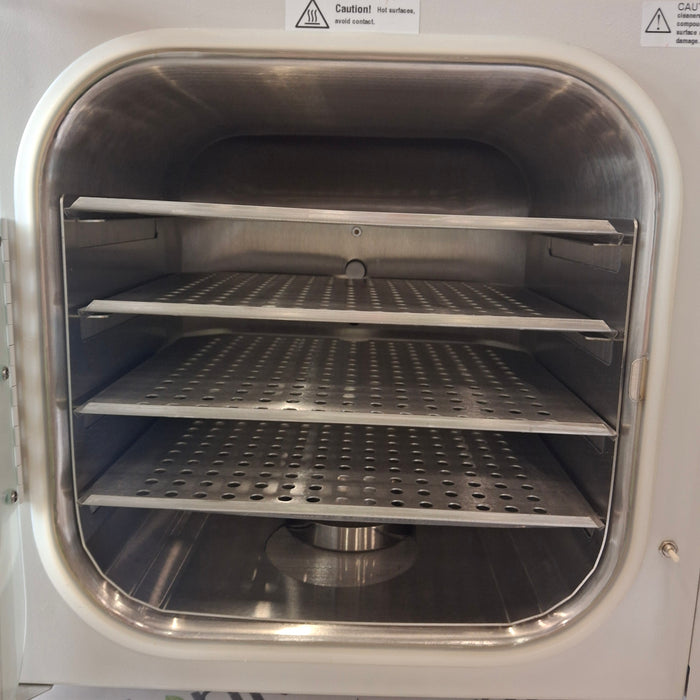 Thermo Scientific Thermo Scientific 3403 Midi 40 CO2 Incubator Research Lab reLink Medical