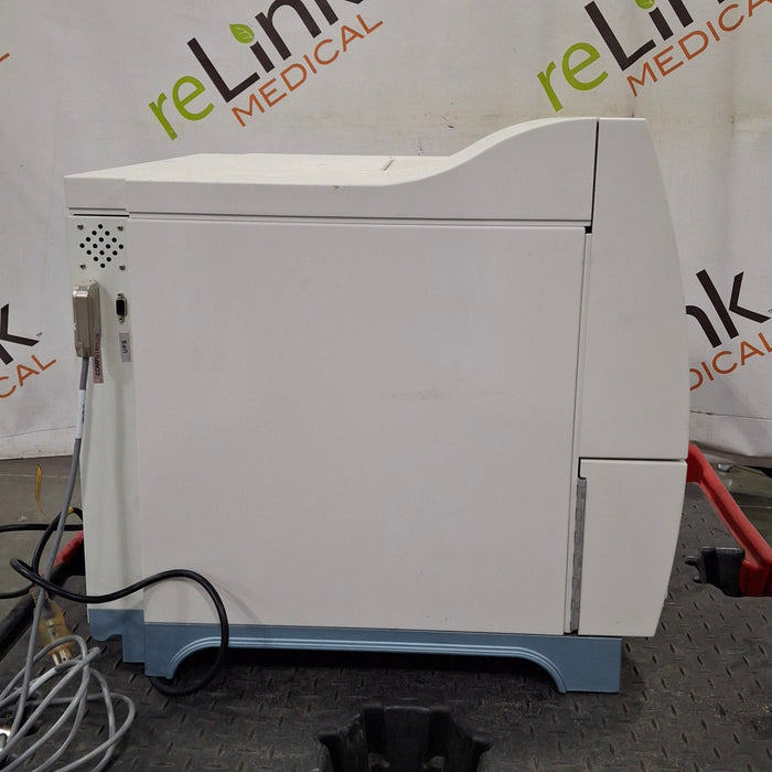 BioMerieux Vitek 2 Compact Automated Microbiological Analyzer