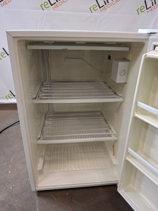 Fisher Scientific 97-926-1 Undercounter Refrigerator/Freezer