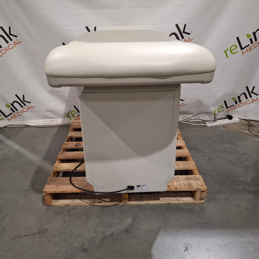 Midmark Midmark 204 Exam Table Exam Chairs / Tables reLink Medical