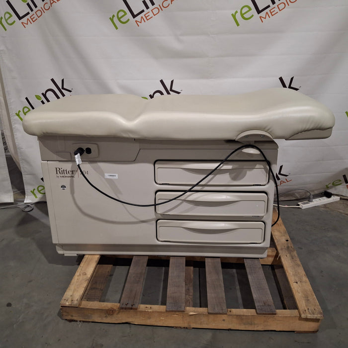 Midmark 204 Exam Table
