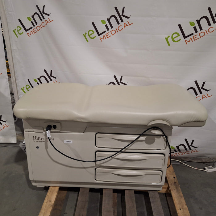 Midmark 204 Exam Table