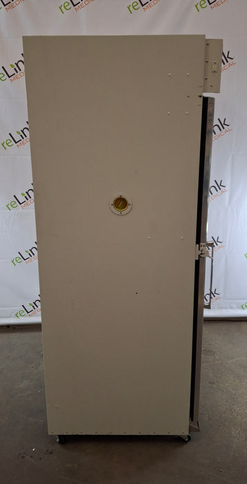 Thermo Scientific 3950 Reach-In CO2 Incubator