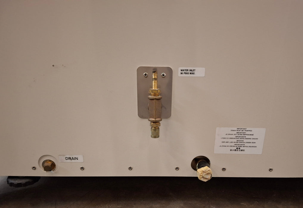 Thermo Scientific 3950 Reach-In CO2 Incubator