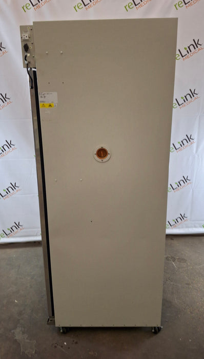 Thermo Scientific 3950 Reach-In CO2 Incubator