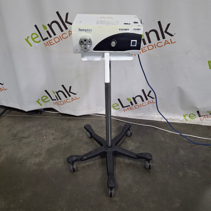 Sunoptics Surgical S300T Titan Light Source