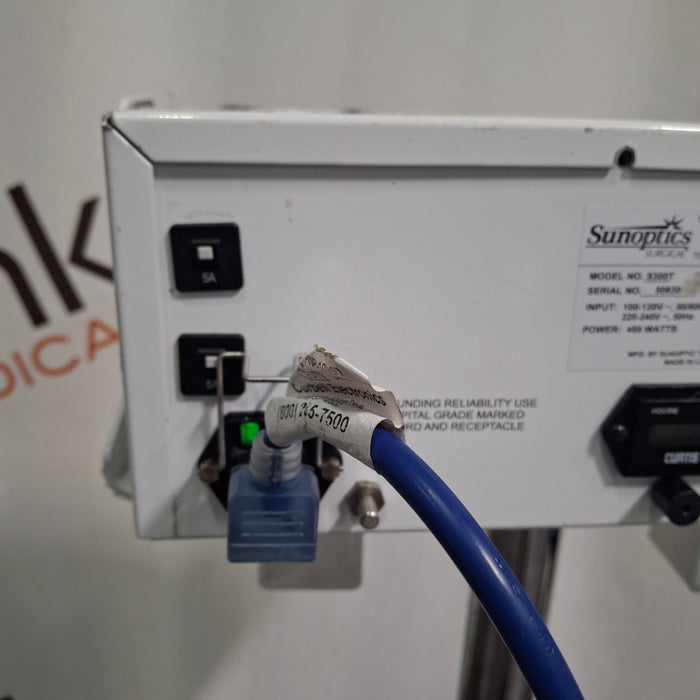 Sunoptics Surgical S300T Titan Light Source