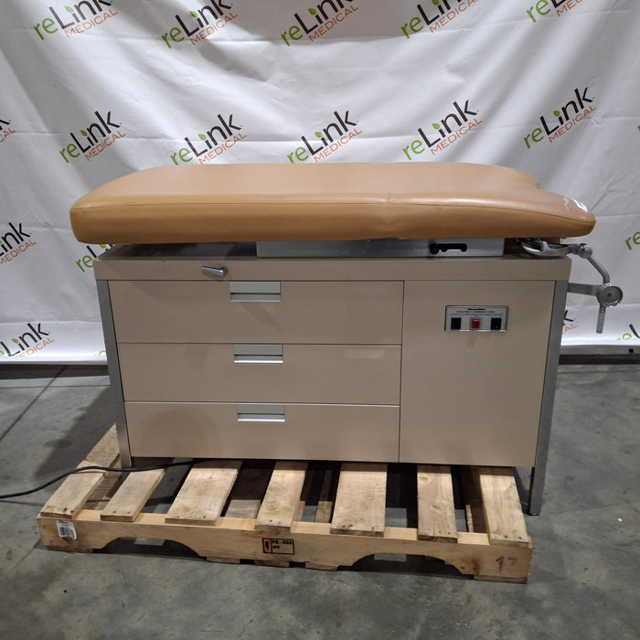Hamilton Medical Inc Steelcrest Exam Table