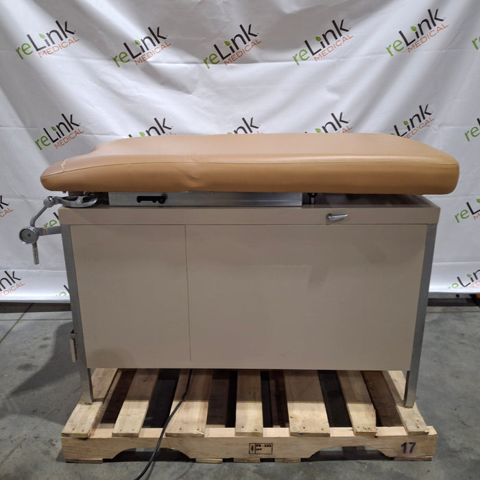 Hamilton Medical Inc Steelcrest Exam Table