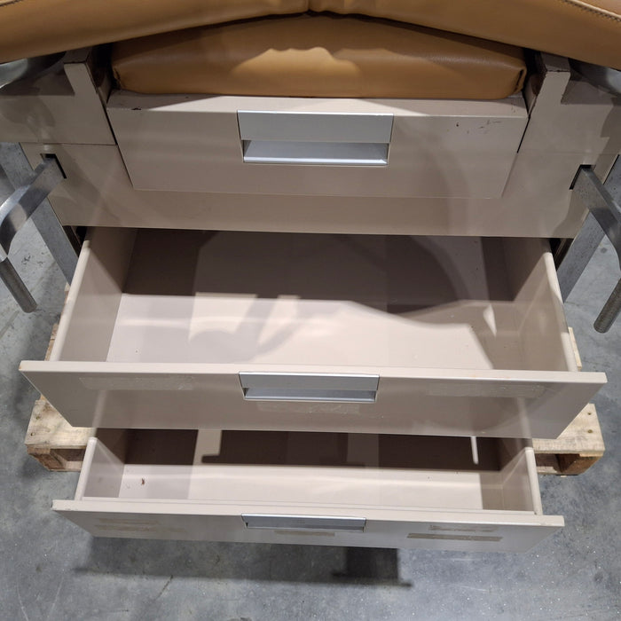 Hamilton Medical Inc Steelcrest Exam Table