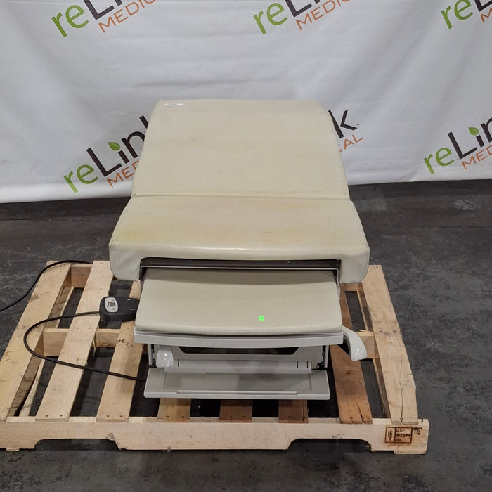 Midmark 222 Procedure Chair