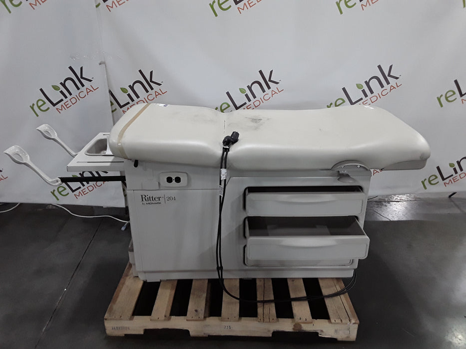 Midmark Midmark 204 Exam Table Exam Chairs / Tables reLink Medical
