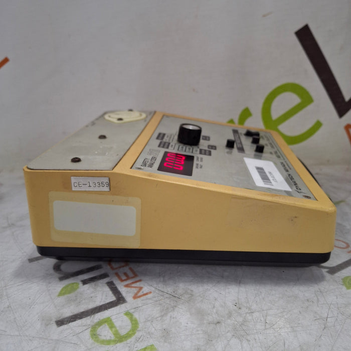 Dynatron 231D Safety Analyzer