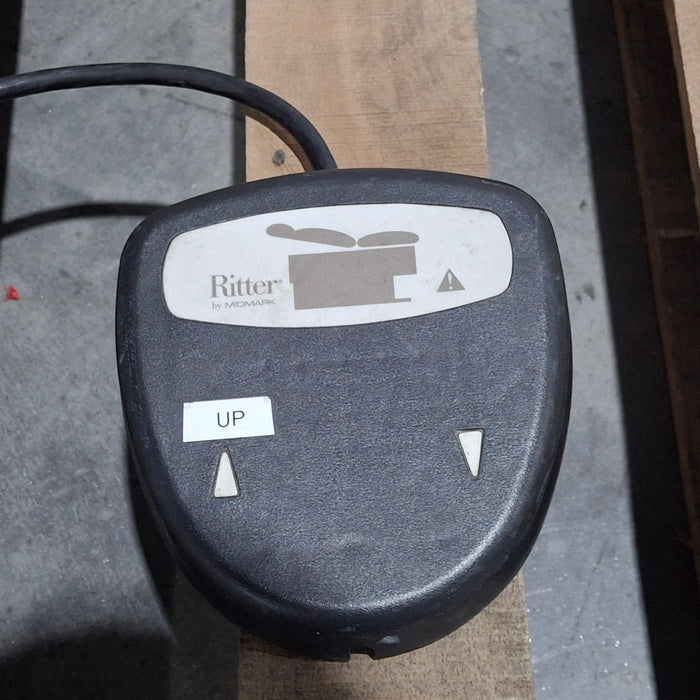 Midmark 222 Procedure Chair