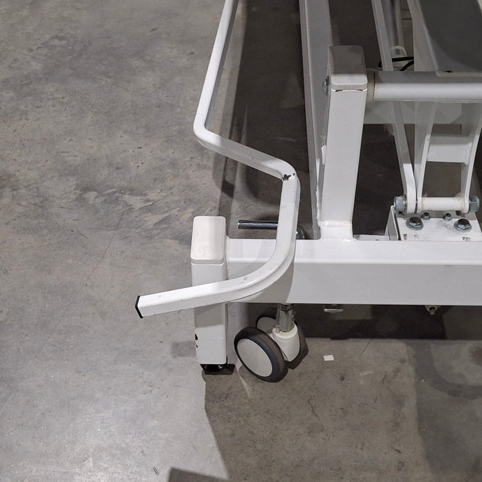 Metron Medical Elite 3 Section Treatment Table