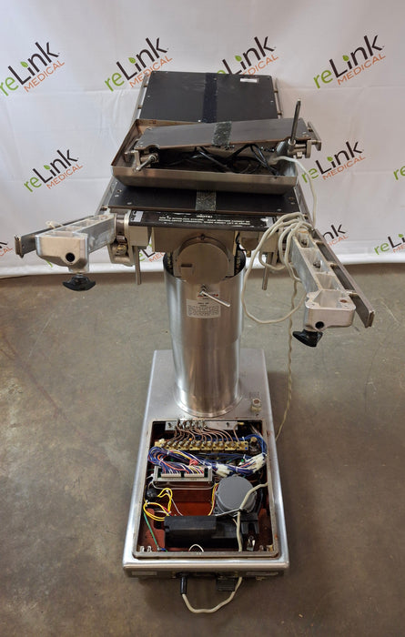 Skytron 6500 Elite Surgical Table