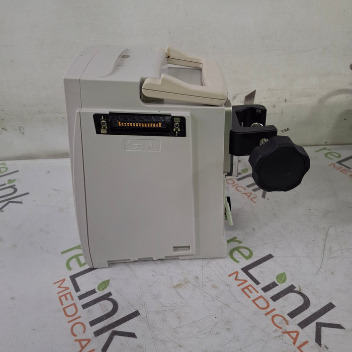 CareFusion Alaris 8015 Large Screen POC Infusion Pump