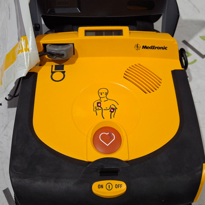 Medtronic Medtronic LifePak CR Plus Defibrillator Defibrillators reLink Medical