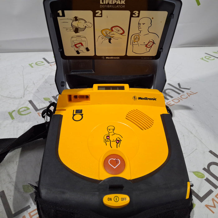 Medtronic Medtronic LifePak CR Plus Defibrillator Defibrillators reLink Medical