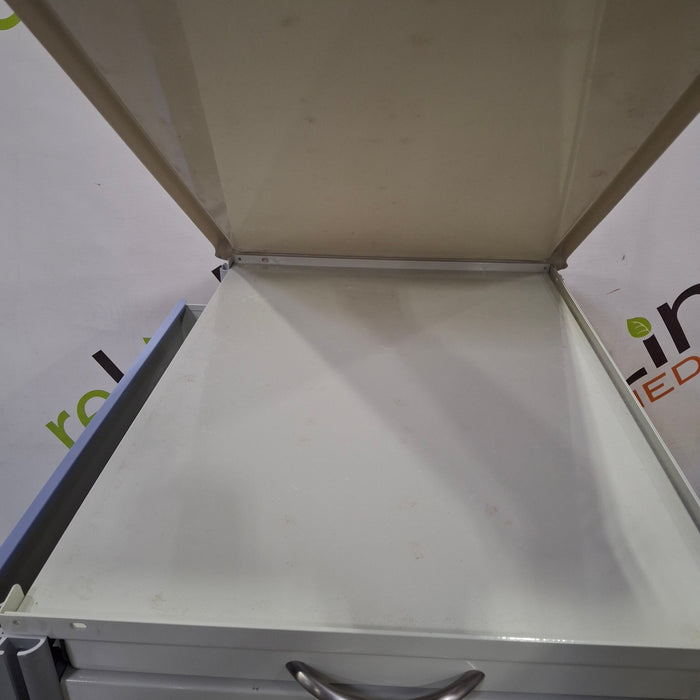 Armstrong Medical Industries, Inc. A-Smart Cart System Crash Cart