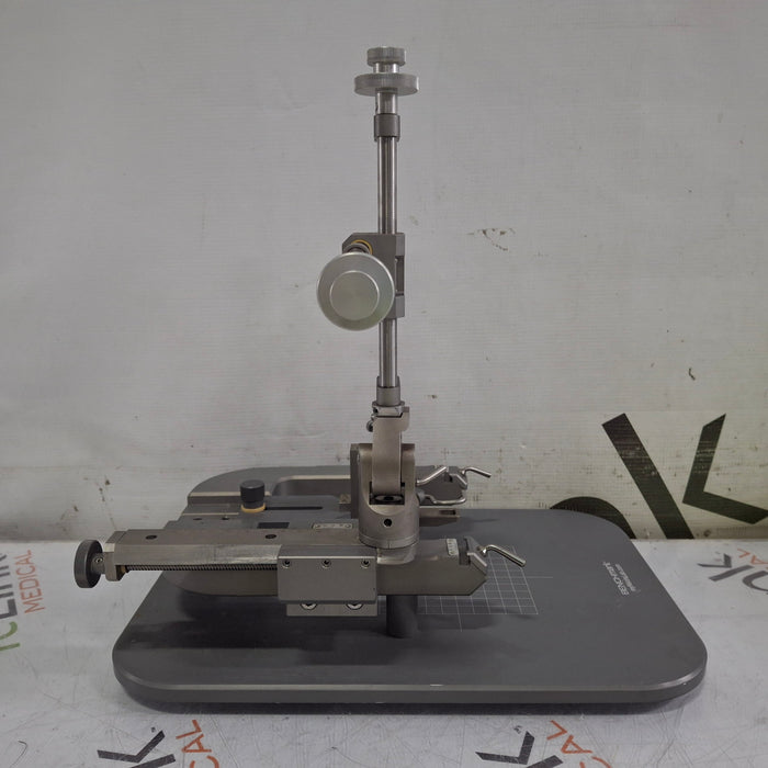 Leica Vernier Stereotaxic Instrument