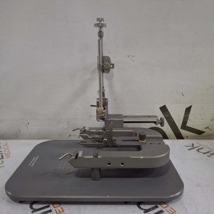 Leica Vernier Stereotaxic Instrument