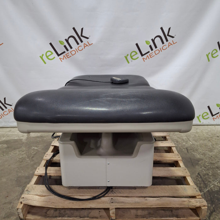 Midmark 222 Procedure Chair