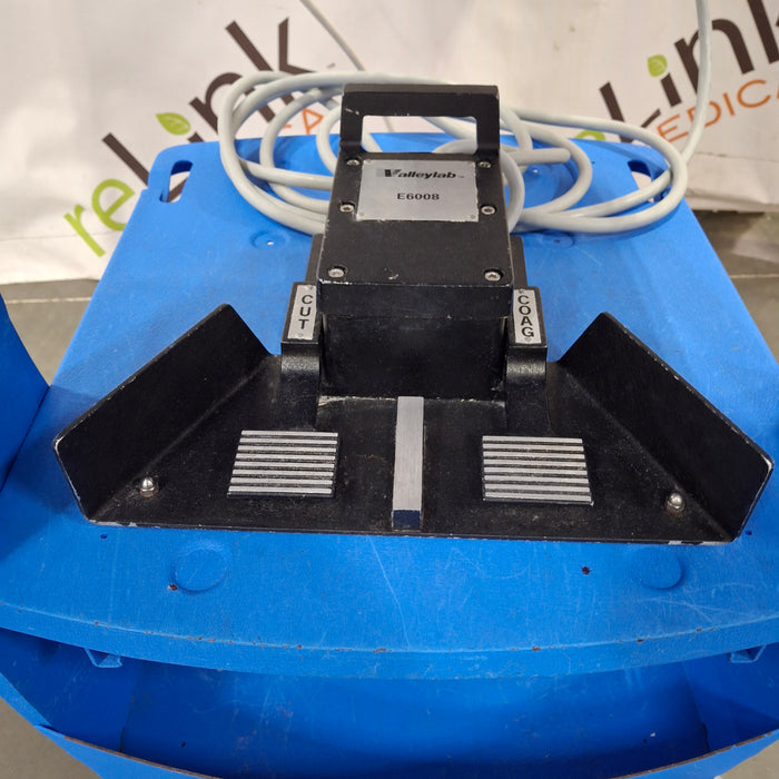 Covidien Force Triad 3.8-4.0 Electrosurgical Unit