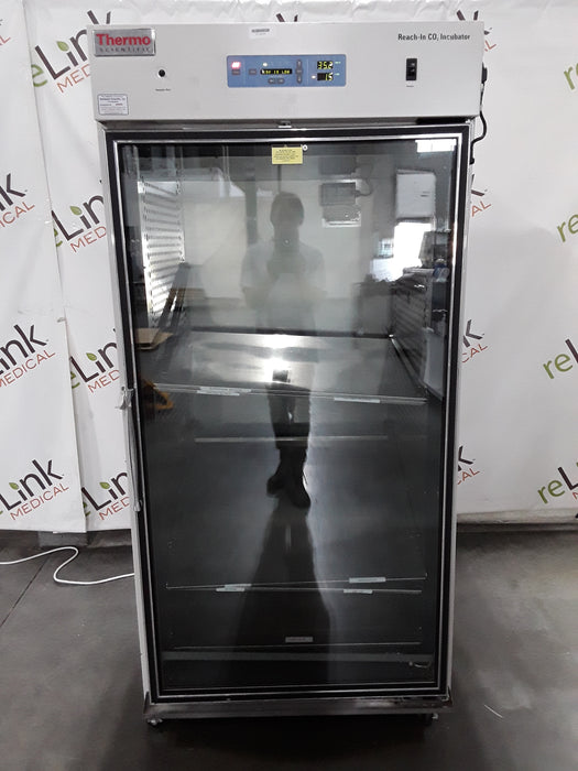 Thermo Scientific 3950 Reach-In CO2 Incubator