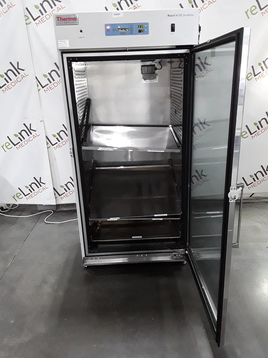 Thermo Scientific 3950 Reach-In CO2 Incubator