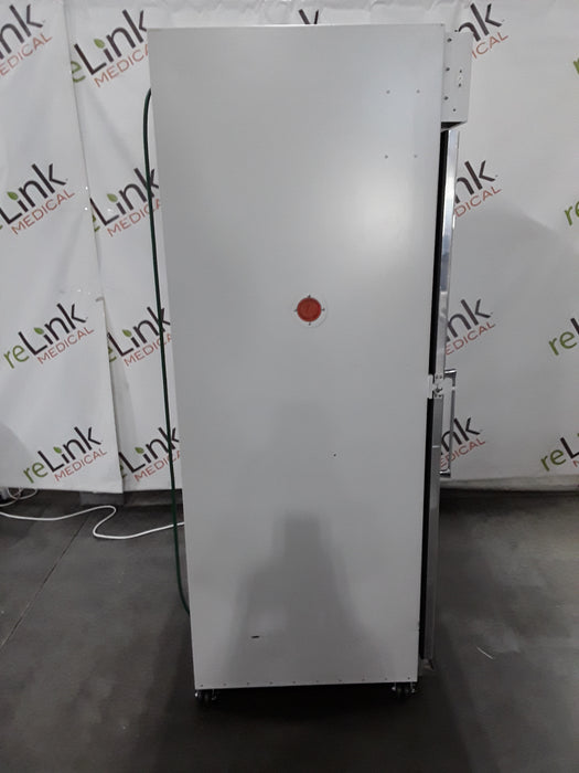 Thermo Scientific 3950 Reach-In CO2 Incubator