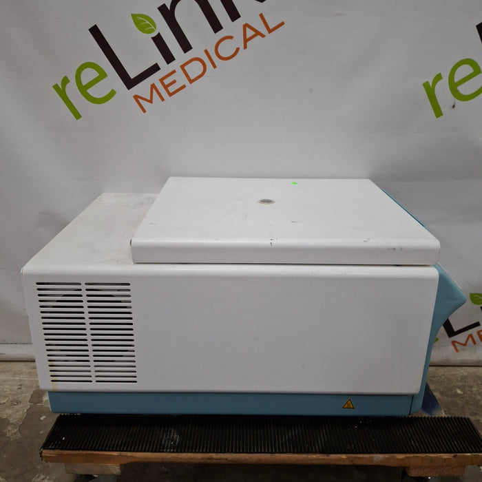 Hettich Hettich Zentrifugen Rotina 38R Tabletop Centrifuge Centrifuges reLink Medical