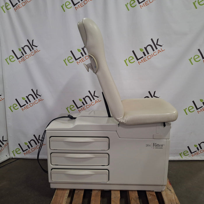 Midmark Midmark 204 Exam Table Exam Chairs / Tables reLink Medical
